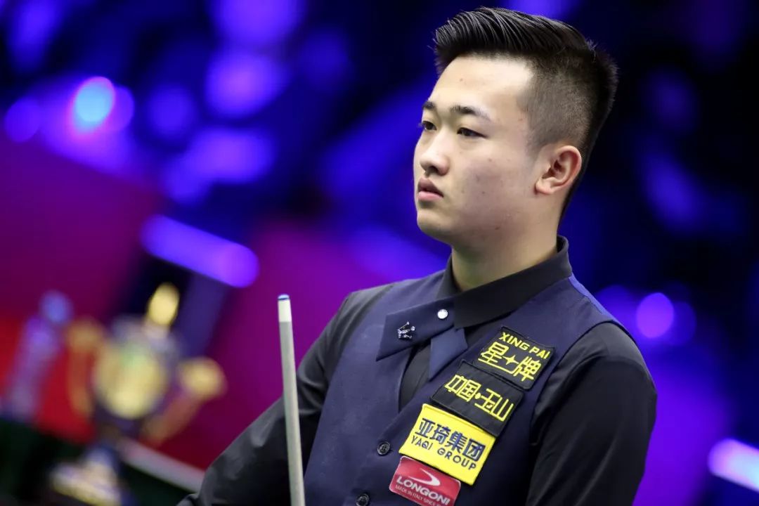 还在场外建 还在场外建