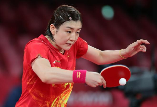 由于伤病需 由于伤病需